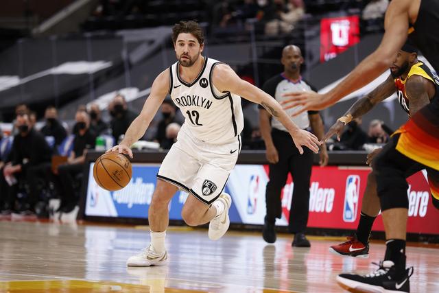 亚历山大24+10英格拉姆低迷 雷霆4-0横扫鹈鹕