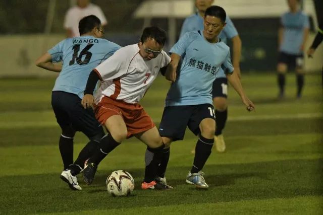 文班30+10帽马刺大胜 杜兰特43分太阳不敌活塞