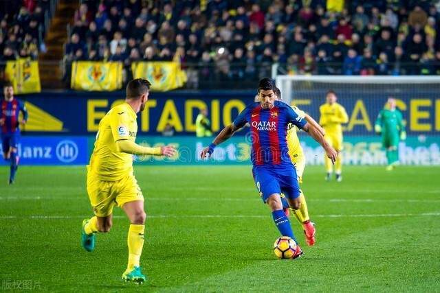 王哲林压哨3分绝杀上海险胜深圳 山东力克宁波