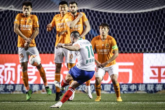 2025年欧洲足坛夏窗:英超创纪录 红军包揽前3